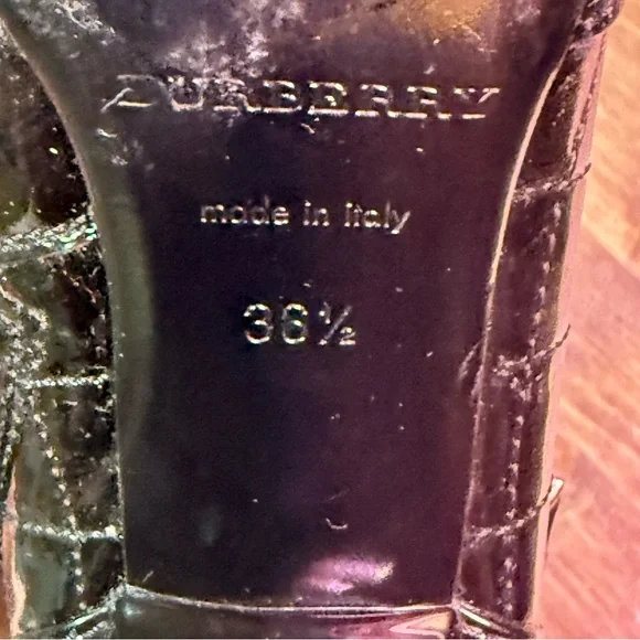 🔥 Burberry Black Patent Leather Quilted Ankle Boots Size 38.5 – Made in Italy 🔥 - Picture 2 of 10